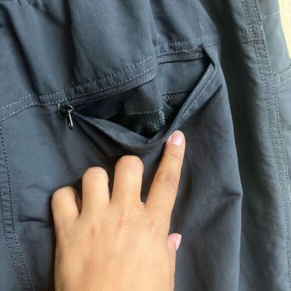 484. The north face charcoal convertible zip off hiking pants size medium - Picture 7 of 14
